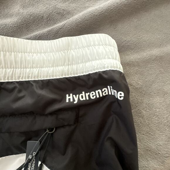 THE NORTH FACE Shorts Womens XL White Black Hydrenaline Athletic Running Outdoor - Picture 3 of 11